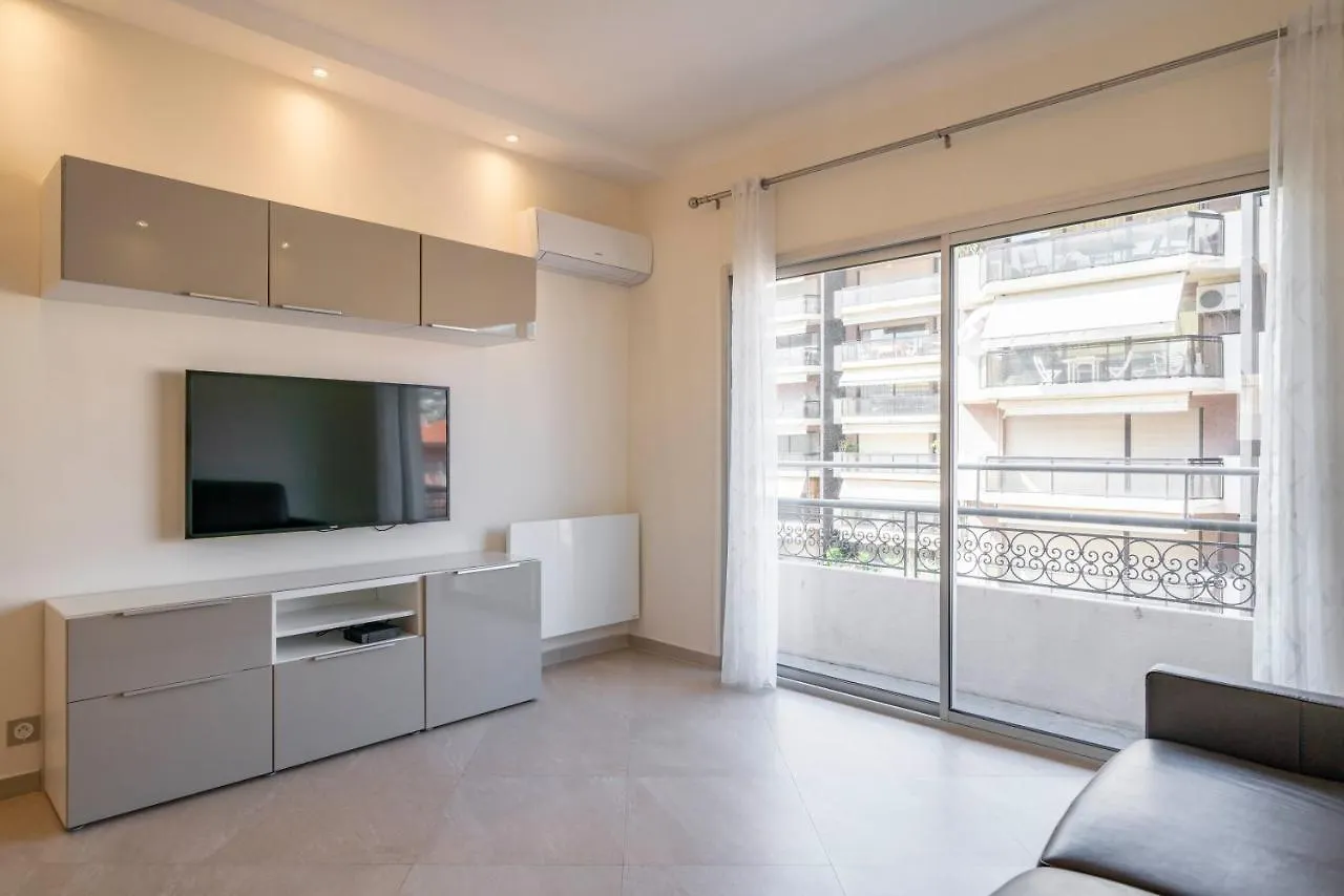 شقة Wdf 2 Bedrooms 1Min Walk To Carlton Hotel كان